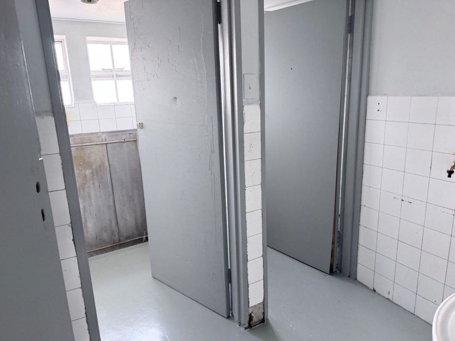 To Let commercial Property for Rent in Maitland Western Cape